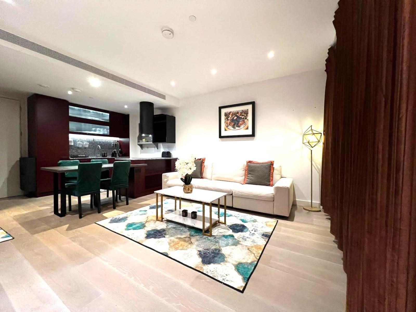 Central London Luxury: Garden View Flat with Balcony Apartment Exterior photo